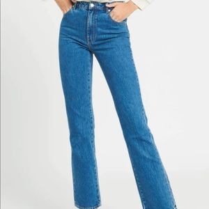 ROLLA’S split leg straight jean size 27